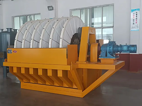 Filtre de disc de buit rotatiu